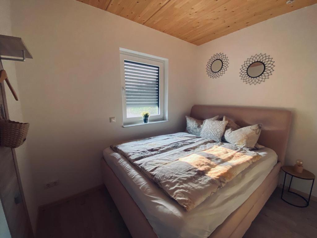 Zimmer M. Eigenem Bad Und Badewanne Direkt Am Wald Amöneburg Extérieur photo
