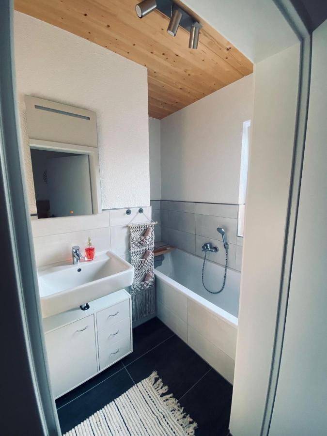Zimmer M. Eigenem Bad Und Badewanne Direkt Am Wald Amöneburg Extérieur photo